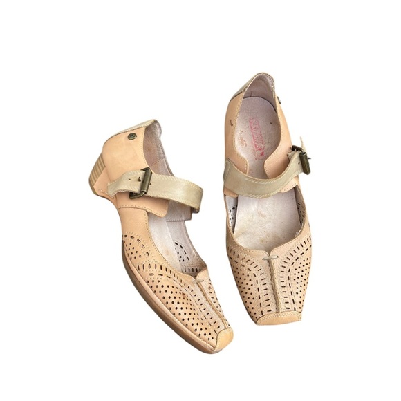 PIKOLINOS Beige Perforated Mary Jane Flats size 39 - Picture 1 of 6